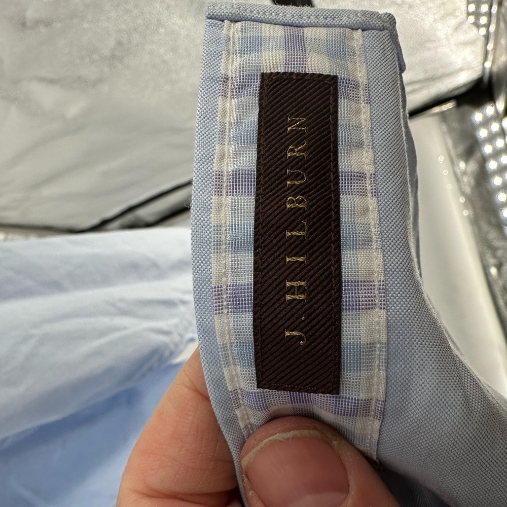 Classic Light Blue Men's Dress Shirt - Picture 3 of 7